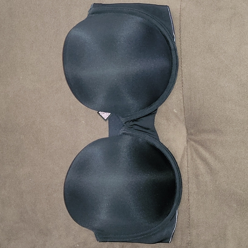 Victoria's Secret 34DD bra